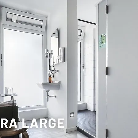 Nunohotel 3* Kolín nad Rýnem
